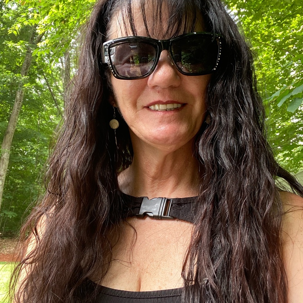 Meet your Posher, Laura